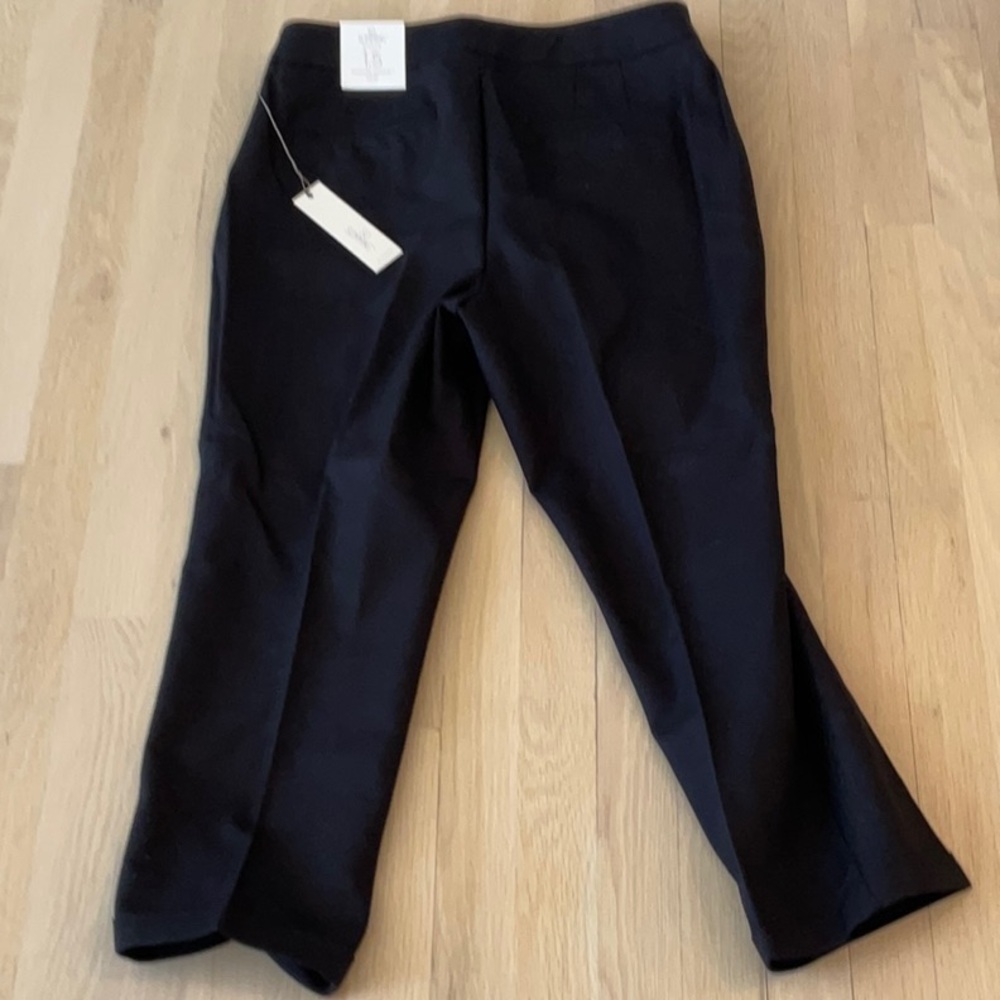 Chico's Black Tailored women's crop pants with cuffs - Picture 2 of 3